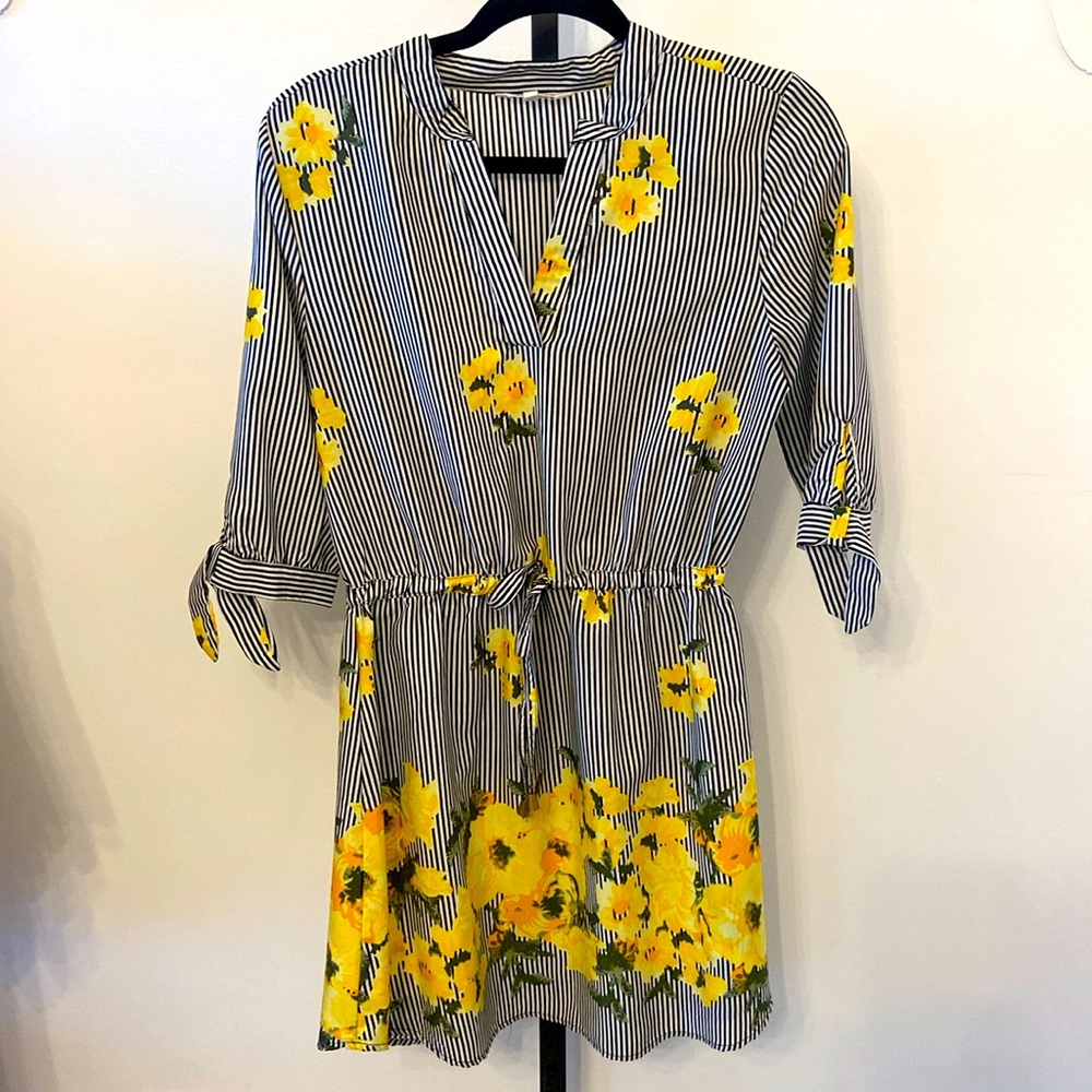 Mint of Blush Black & White Striped Yellow Rose Dress size Medium